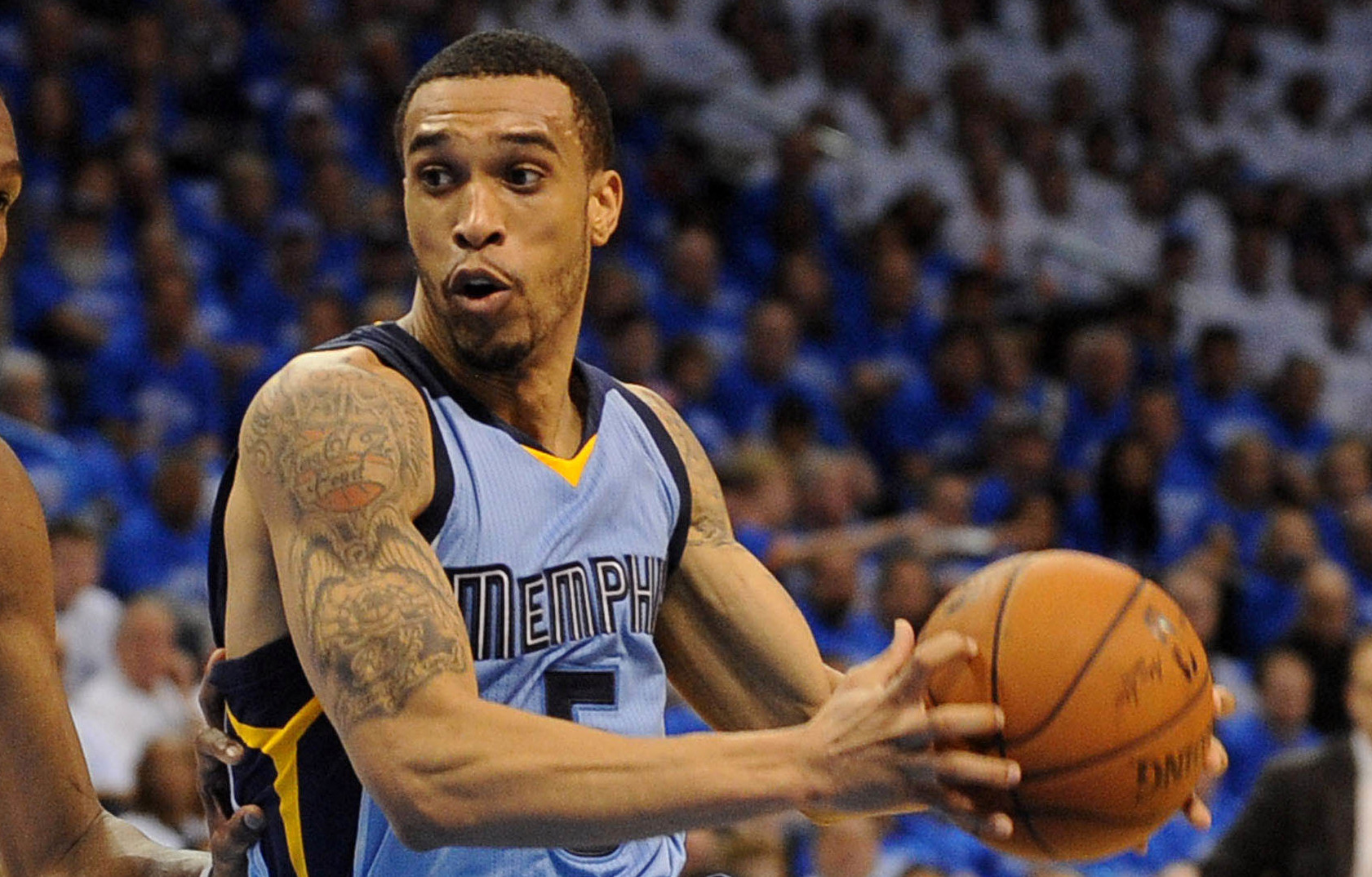 Lance Stephenson's Cross Puts Courtney Lee on the Floor : r/nba, image size:1681x1074