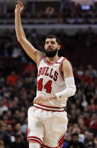 Nikola Mirotic vertical