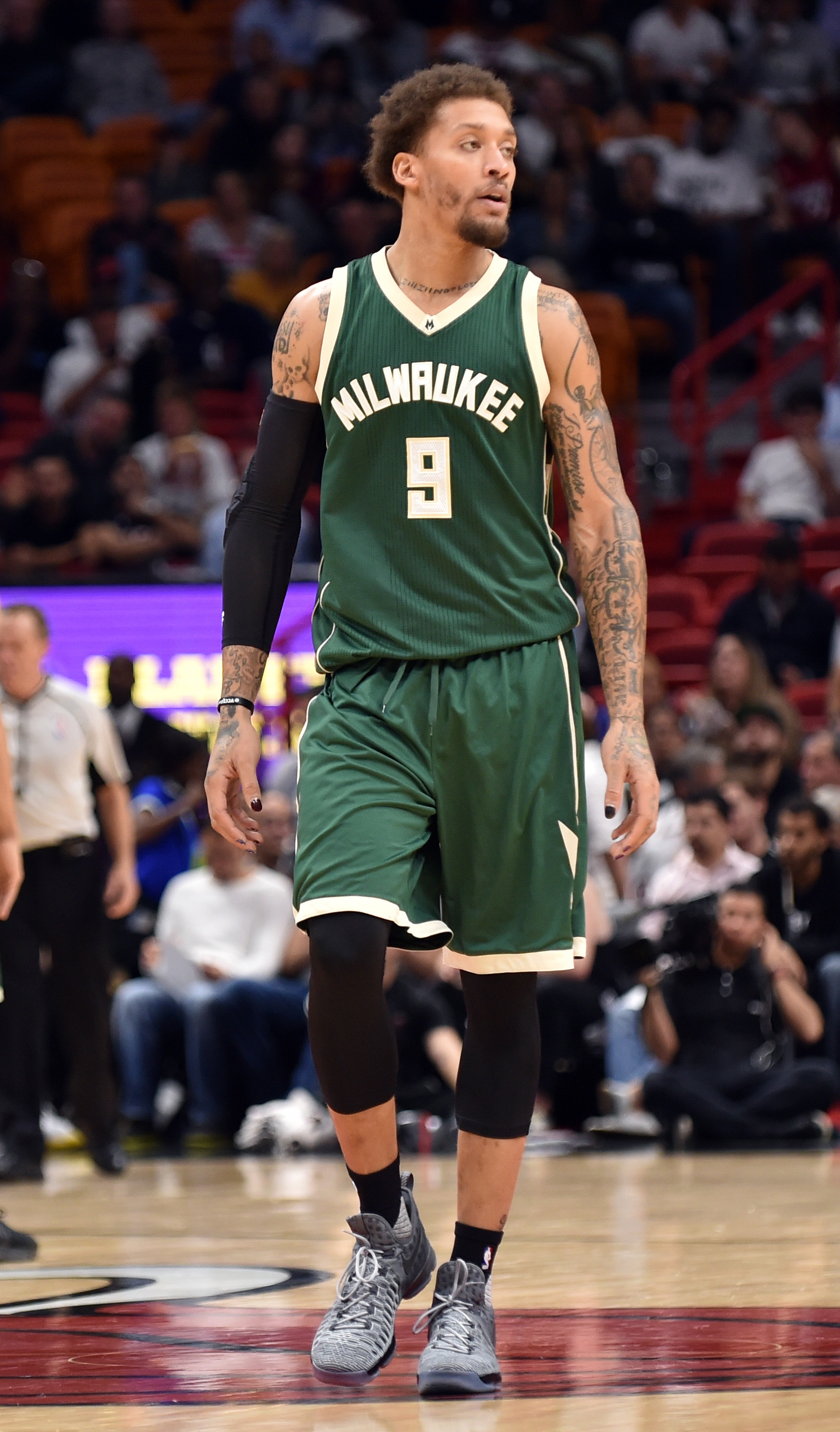 michael beasley bucks jersey