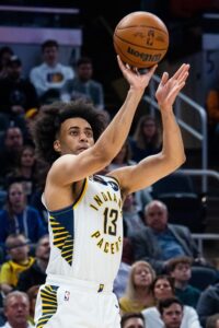Jordan Nwora Signs With Anadolu Efes