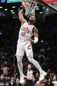 Gilbert: Cavs Confident Mitchell Will Sign Extension