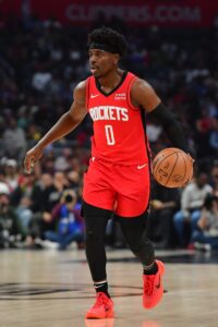 Rockets To Re-Sign Aaron Holiday