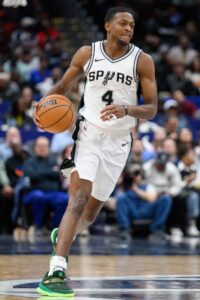 De’Aaron Fox To Undergo Season-Ending Surgery