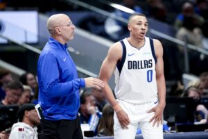 Mavericks’ Exum Breaks Bone In Hand, Likely Out For Season
