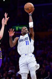 Kyrie Irving Diagnosed With Season-Ending ACL Tear