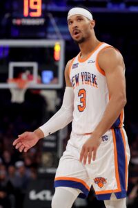 Knicks Mulling Starting Lineup Change For Game 3