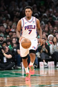 Kyle Lowry Remains With Sixers On One-Year Deal